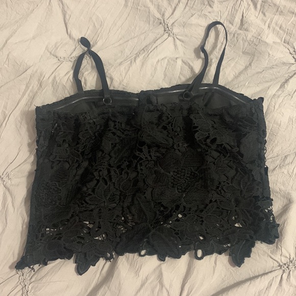 Black top/crop top juniors size small - Picture 3 of 3